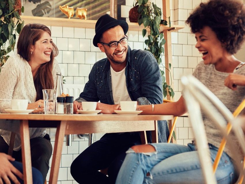 Amigos: a família que a gente escolhe e ama